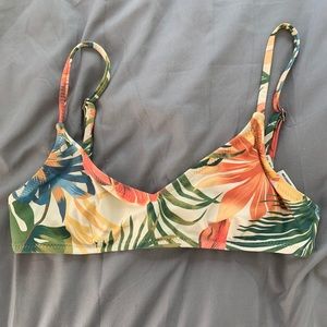 Tillys rhythm bikini top!